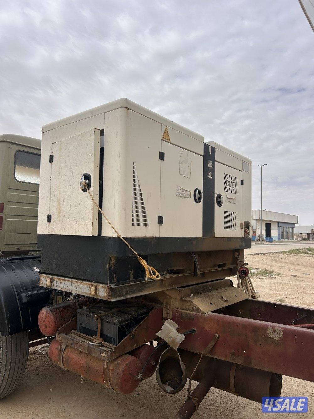 مكينه بيركنز الدوسري  موجوده فالسعوديه  حجم ٣٣ الف1