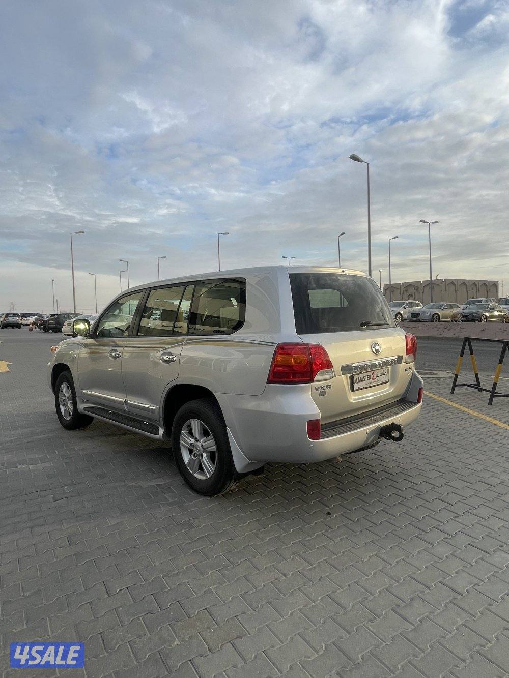 للبيع لاند كروزر VXR موديل 2015 صبغ الوكاله3