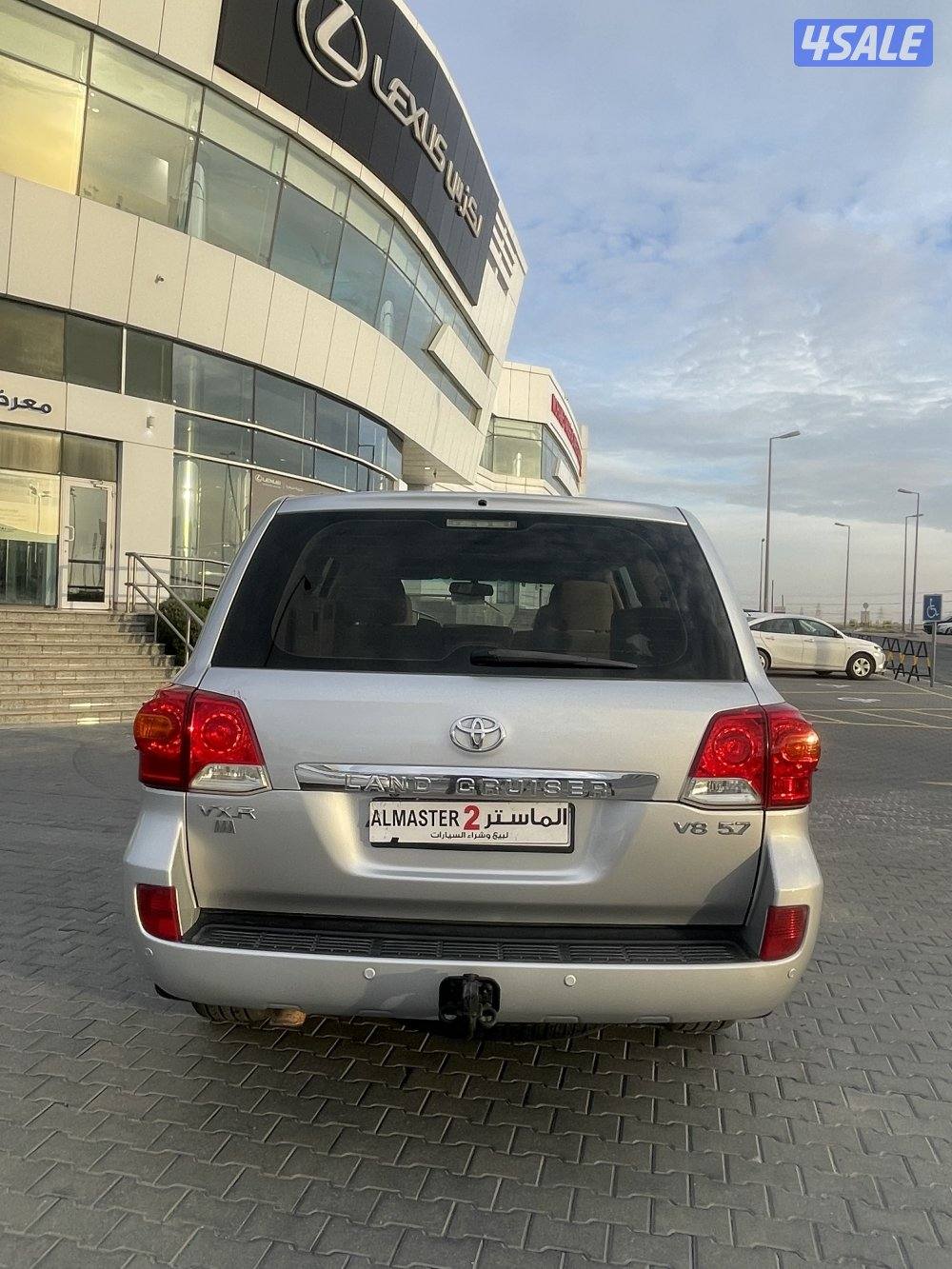 للبيع لاند كروزر VXR موديل 2015 صبغ الوكاله4