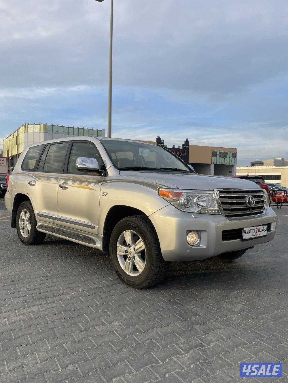 للبيع لاند كروزر VXR موديل 2015 صبغ الوكاله5