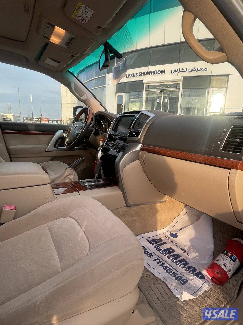 للبيع لاند كروزر VXR موديل 2015 صبغ الوكاله8