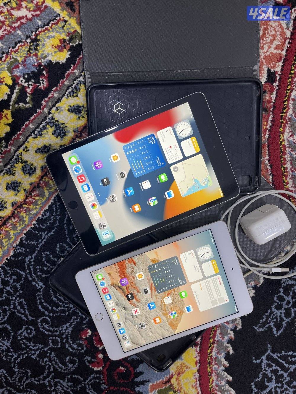 للبيع ايبادين ابل ميني 4 فور 128 قيقا شغالين تمام مع الاغراض1