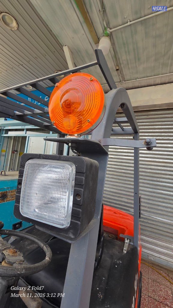 فور کلیفت 3 طن للبيع Forklift موديل 2017 عددساعات تشغيل 5000 فقط3