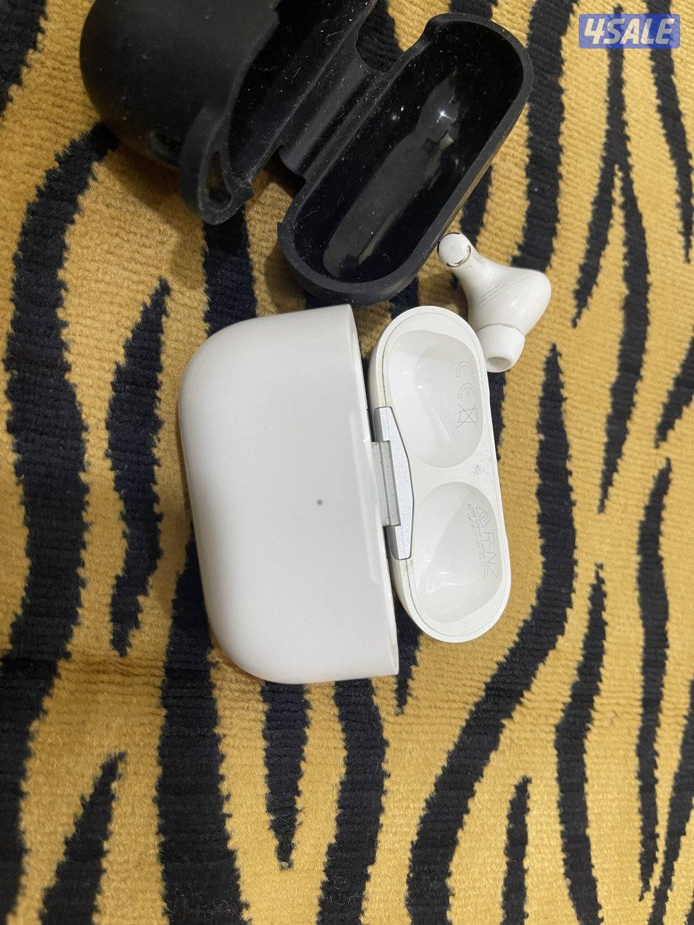 سماعة ابل ايربود برو 2 الثانية نظيفة وشغالة تمام5