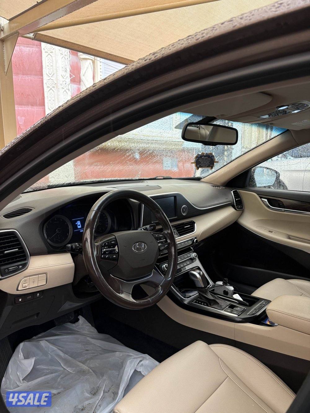 للبيع هونداي ازيرا 20182