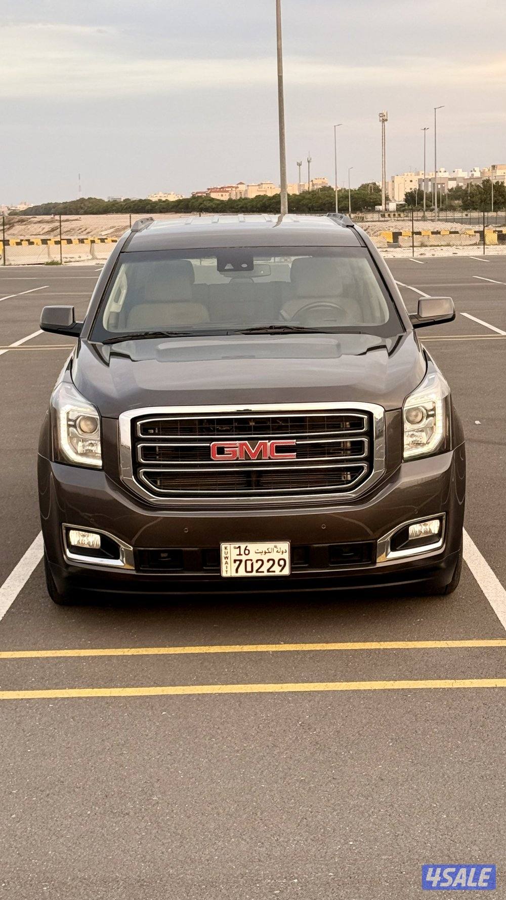 للبيع يوكن ٢٠١٩ صبغ الوكاله عداد ٩٣ الف بس3