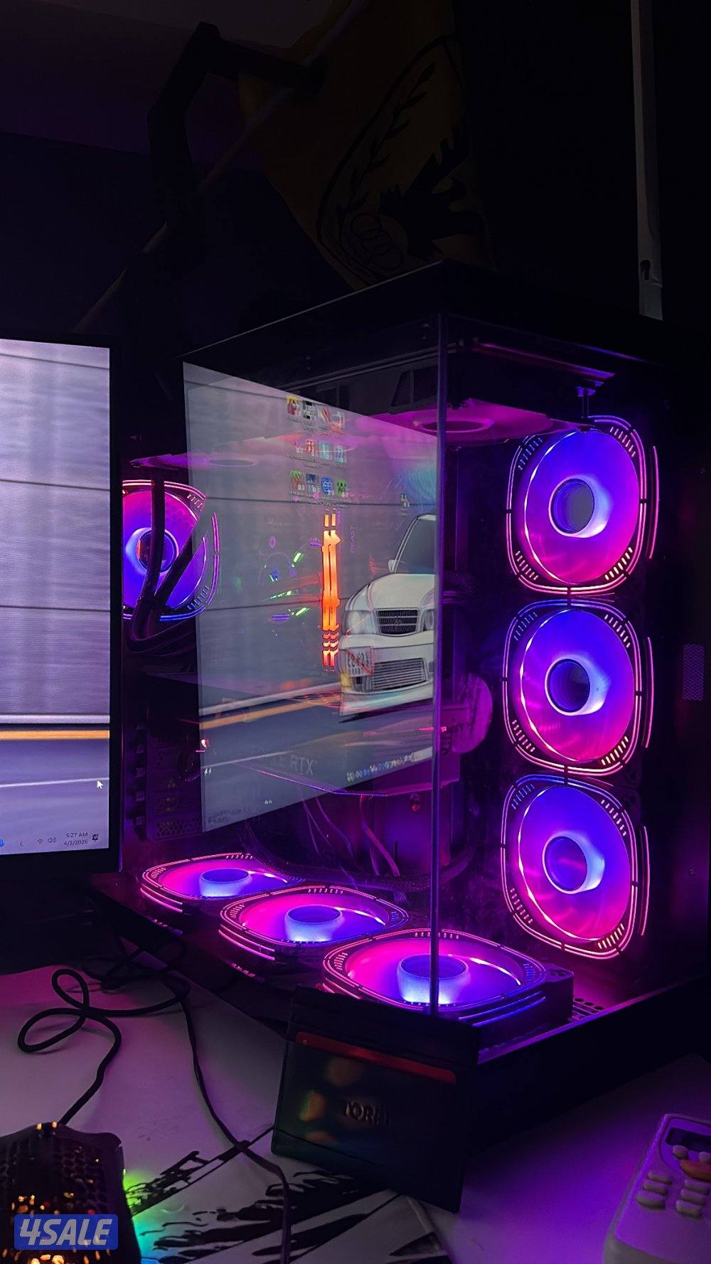 للبيع بي سي و شاشتين و استاند شاشتين و ماوس و كيبود1