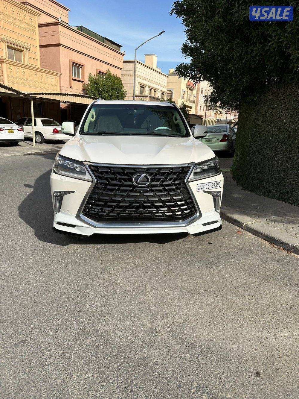 لكزس LX570 ٢٠١٦ الساير عداد ١٩٣ ألف شرط الفحص صبغ وكاله الدرجه الثانيه0