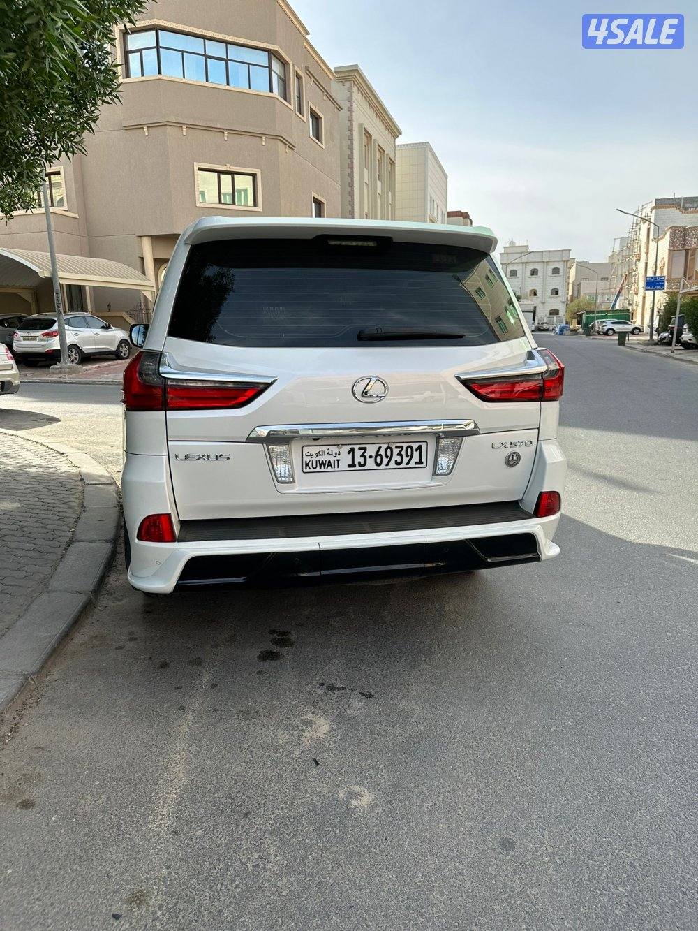 لكزس LX570 ٢٠١٦ الساير عداد ١٩٣ ألف شرط الفحص صبغ وكاله الدرجه الثانيه1