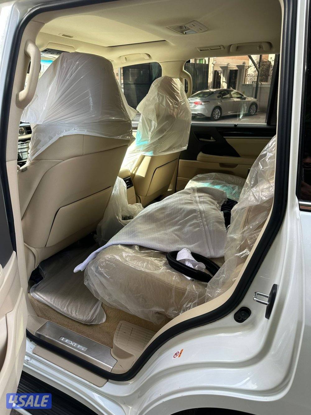 لكزس LX570 ٢٠١٦ الساير عداد ١٩٣ ألف شرط الفحص صبغ وكاله الدرجه الثانيه5