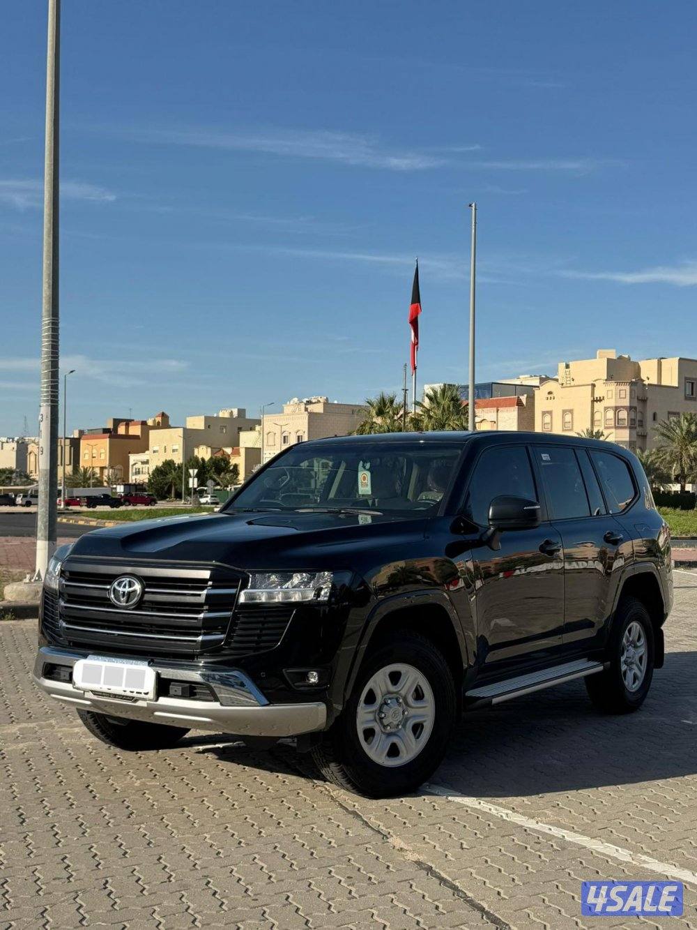 لاند كروز GX ٢٠٢٥ وارد قطر عداد ألف كيلو شرط الفحص صبغ وكاله مخمل بدون0