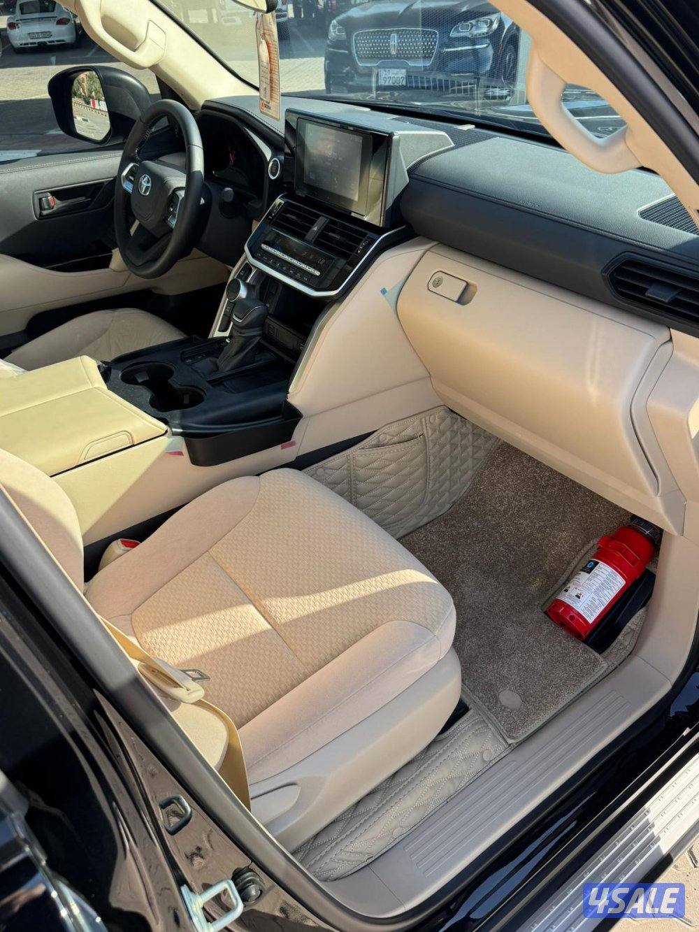 لاند كروز GX ٢٠٢٥ وارد قطر عداد ألف كيلو شرط الفحص صبغ وكاله مخمل بدون5