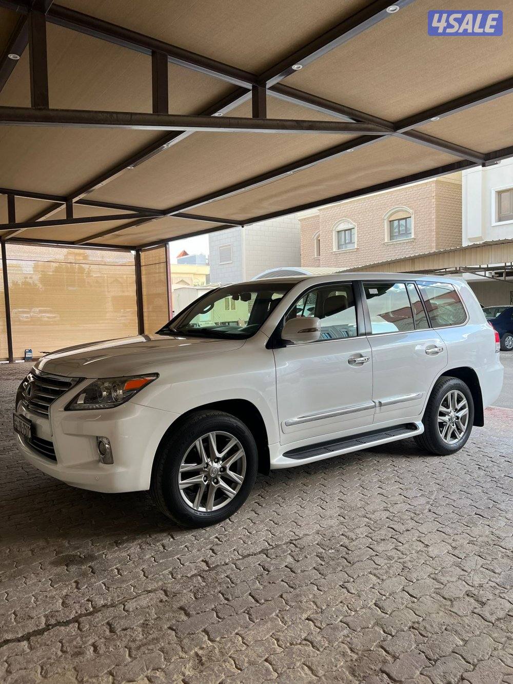 لكزس LX570 ٢٠١٣ وارد قطر عداد ٣٧٠ ألف شرط الفحص صبغ وكاله درجه الأولى0