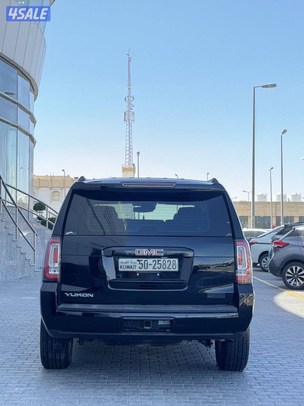 للبيع يوكن SLT موديل 20171