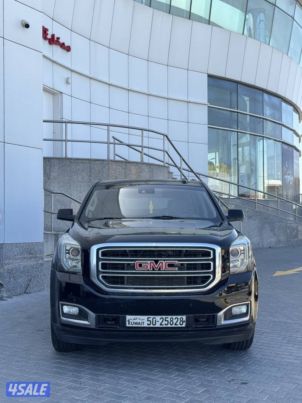 للبيع يوكن SLT موديل 20173