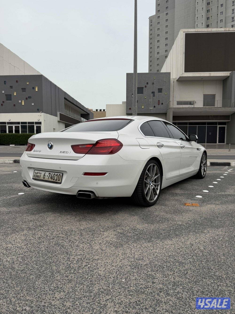 BMW 650i0
