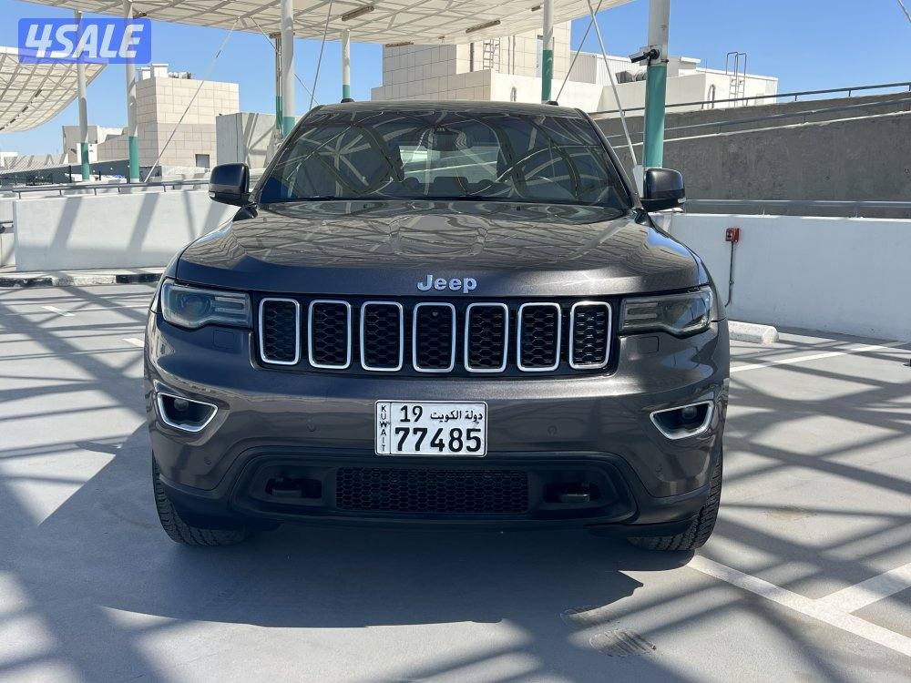 للبيع جيب شروكي LAREDO2