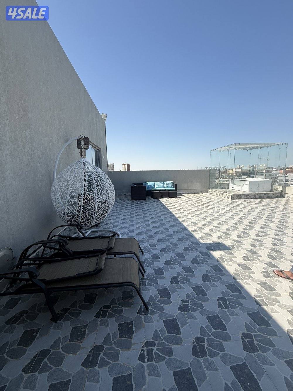 شاليه روف برايفت مساحه كبيره  مع بلكونه كبيره للايجار اليوم الواحد ٧٠7