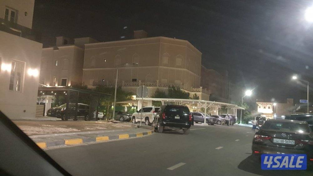 قسيمه للبيع في جنوب عبدالله مبارك زاويه رجاء التواصل واتساب0