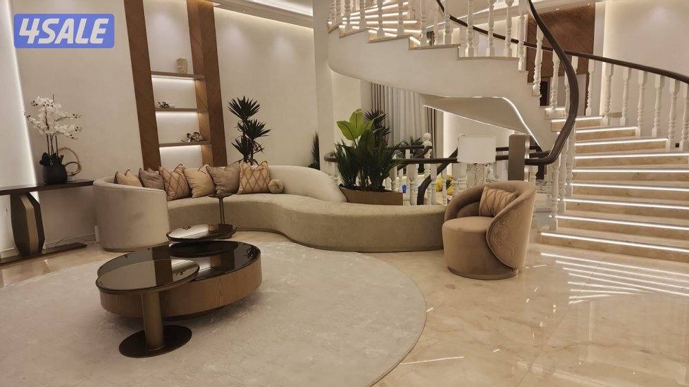 هذا العمل يشمل تنظيف المنازل بالكامل. يقوم به عمال مهرة وبدقة متناهية.6