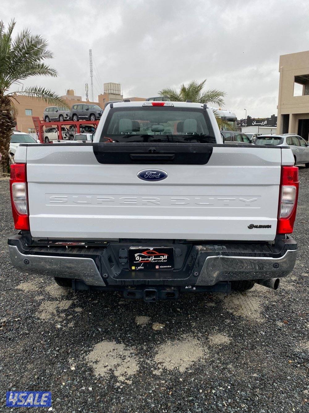 للبيع وانيت F250 موديل 2020 عداد 86الف4