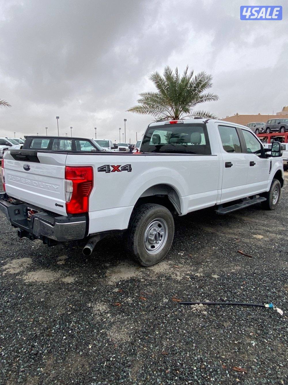 للبيع وانيت F250 موديل 2020 عداد 86الف5