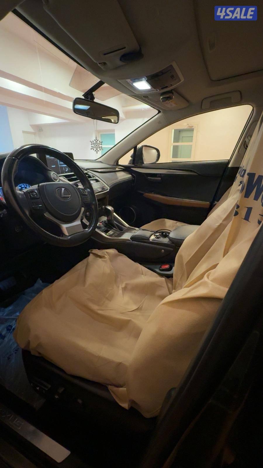 للبيع لكزس NX300 موديل 20212