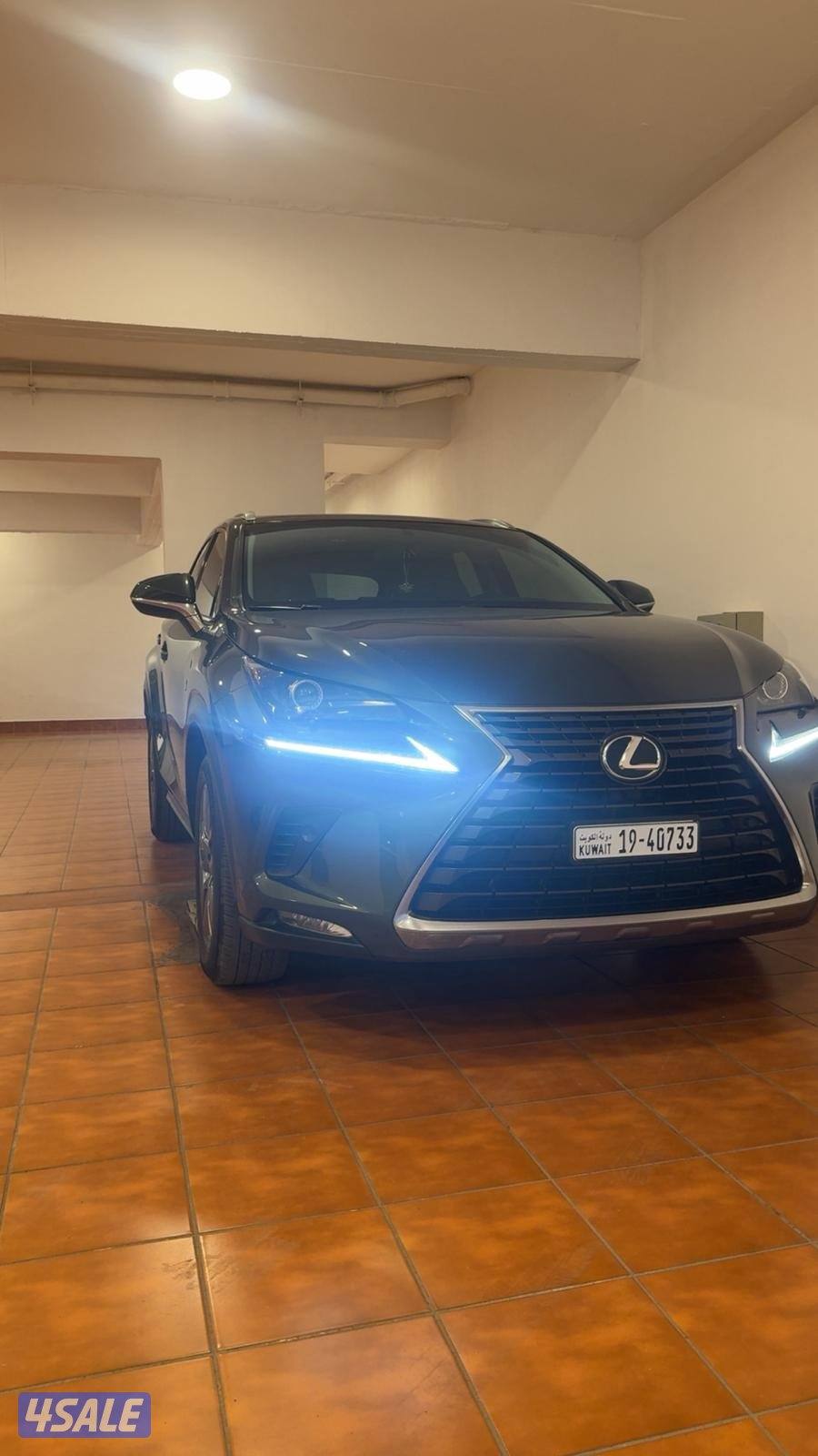 للبيع لكزس NX300 موديل 20211