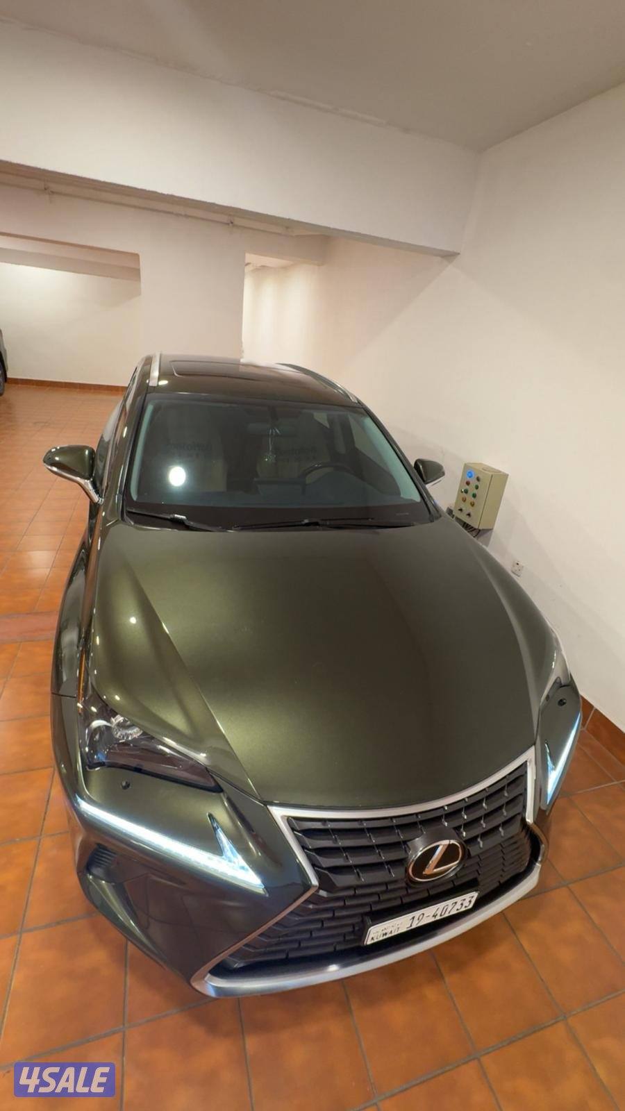 للبيع لكزس NX300 موديل 20213