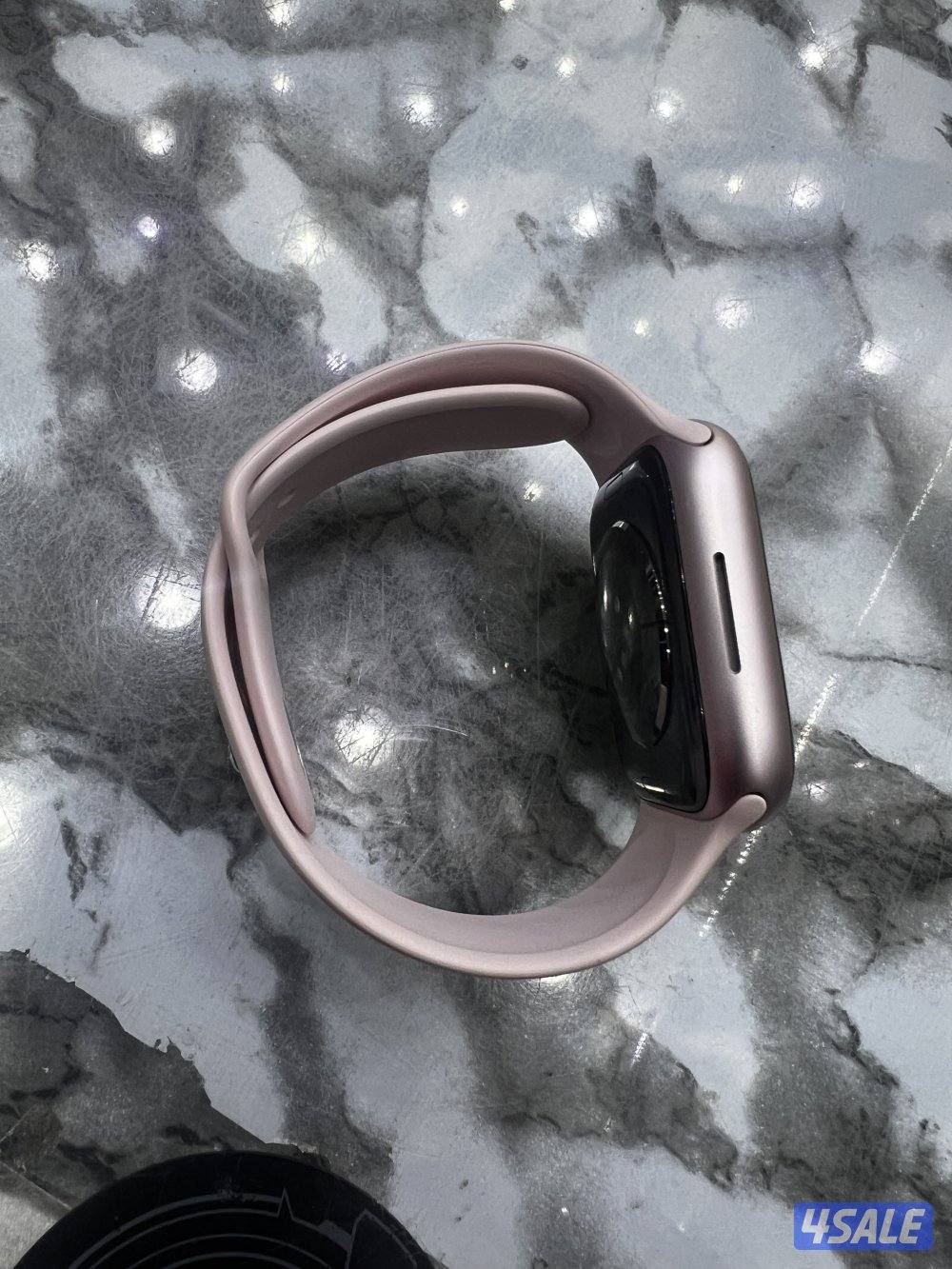 ساعه9 مقاس 45 وردي بحاله الجديد مع الواير الاصلي0