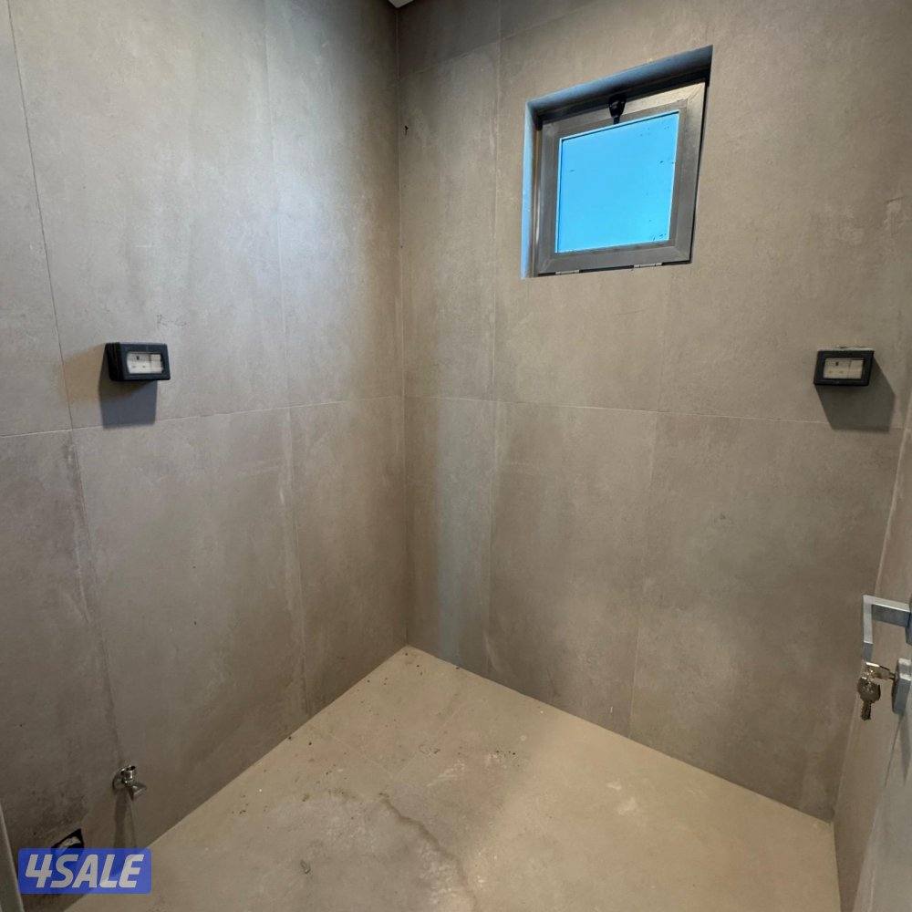 فيلا ( Pent House ) إطلالة بحرية مباشرة للإيجار في الشعب البحري4