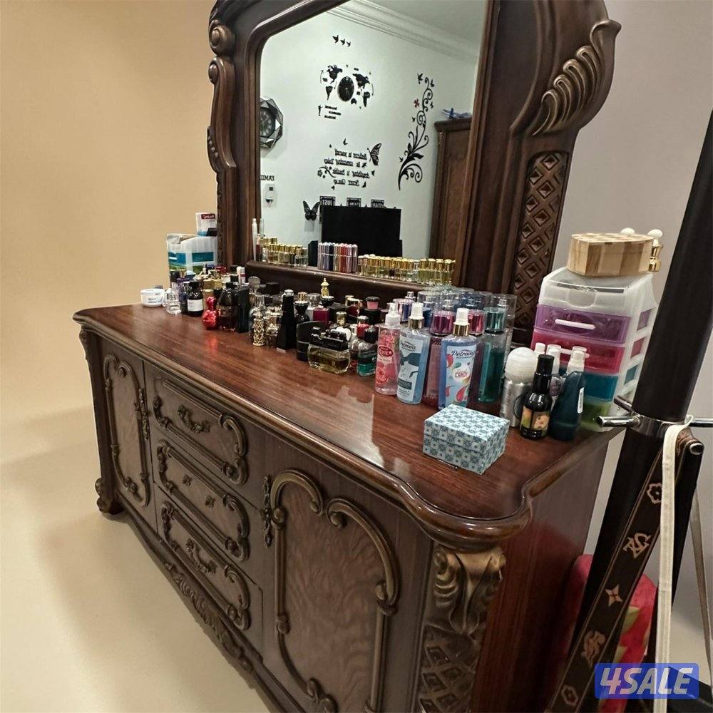 dressing table for urgent sale0