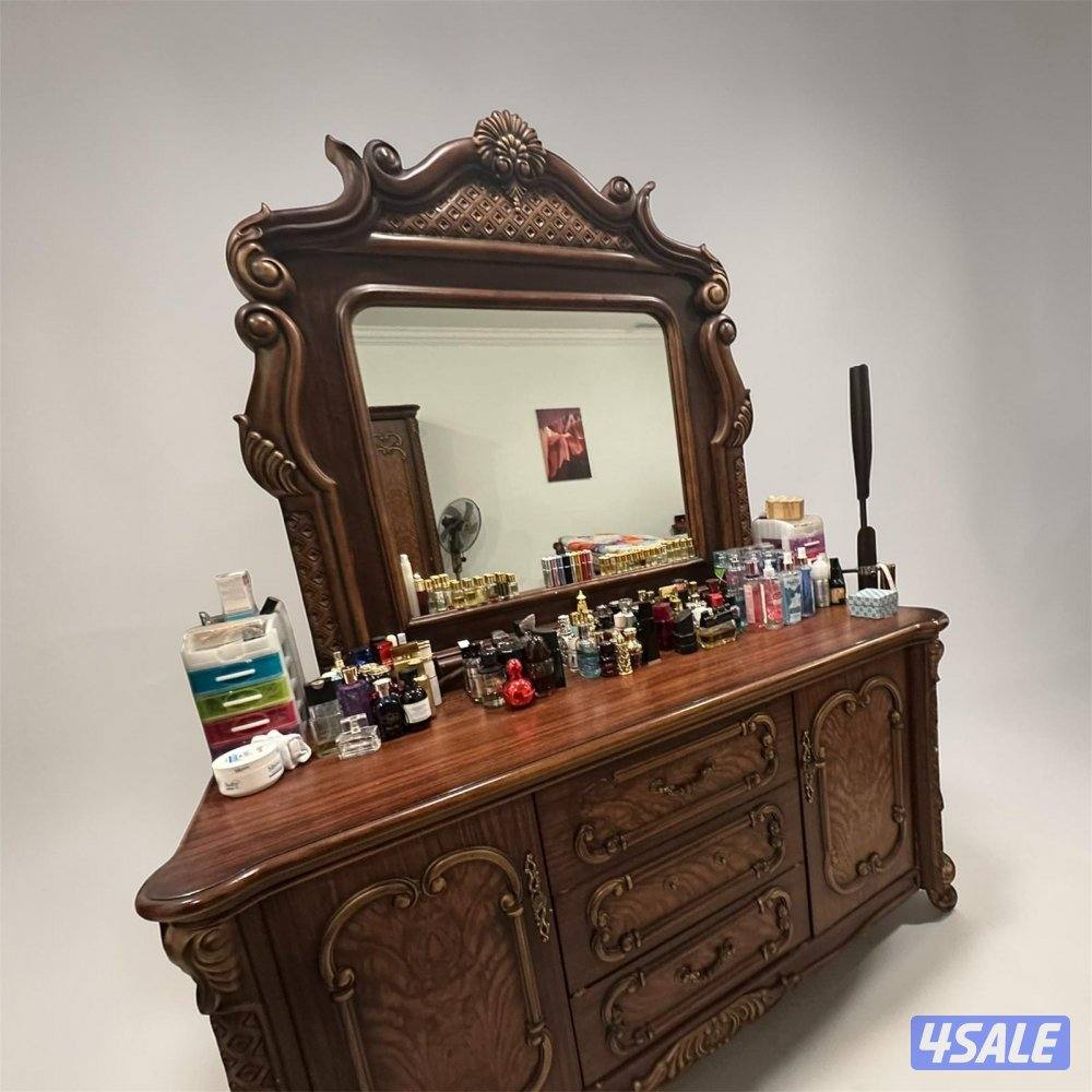 dressing table for urgent sale1