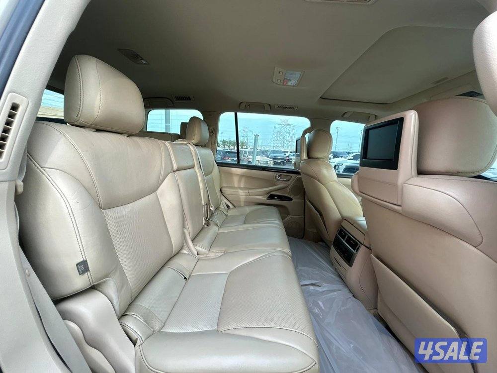 لكزس LX570 S  موديل 2015 ماشى 487.000 k.m  وارد الساير.4