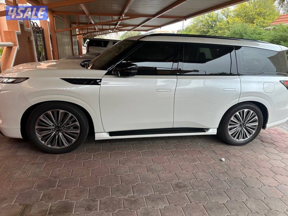 انفينتي QX800