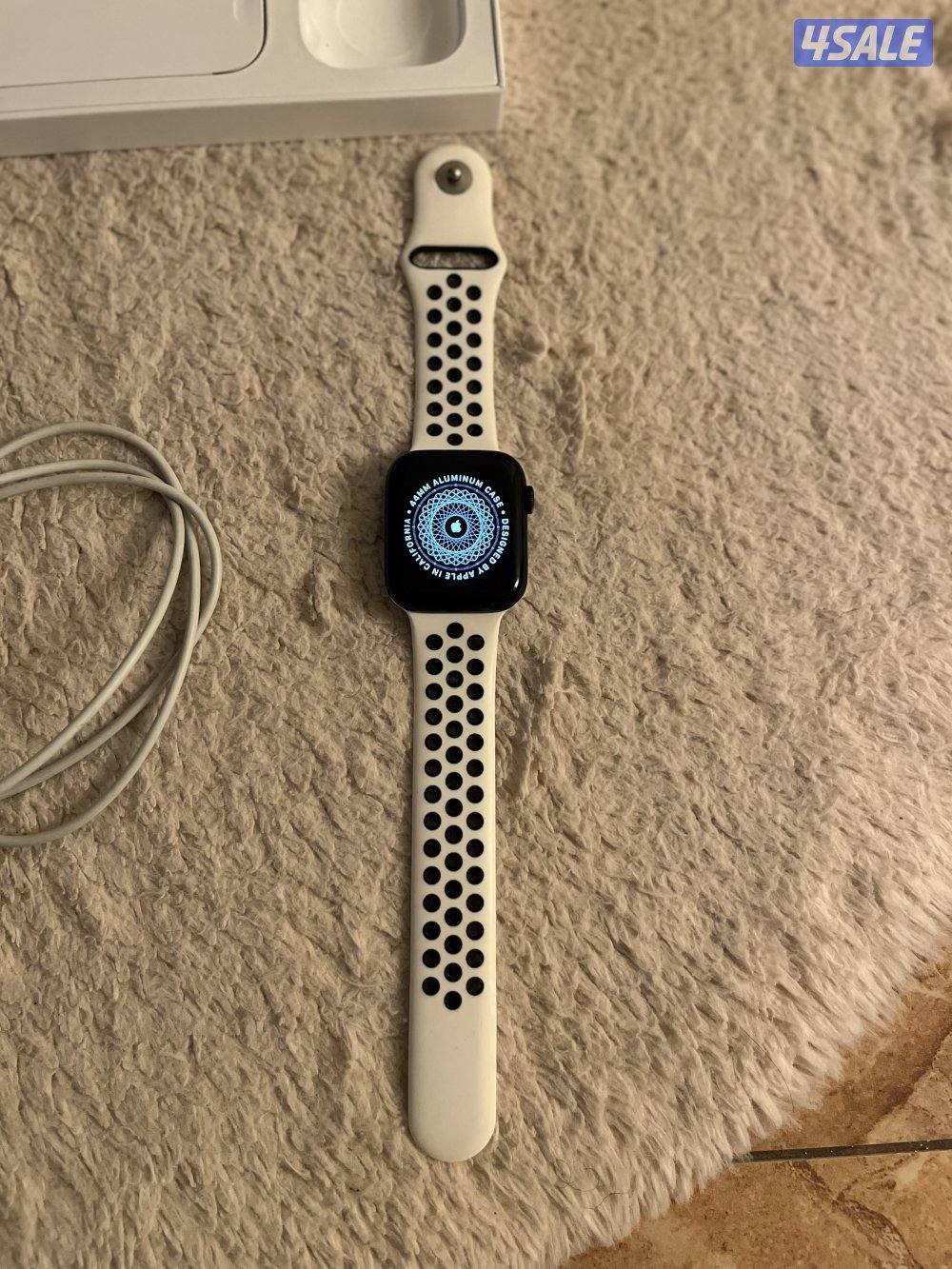 للبيع ساعة ابل شبع جديدة0