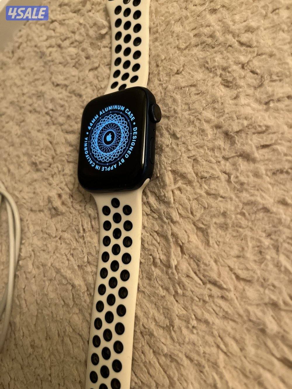 للبيع ساعة ابل شبع جديدة1