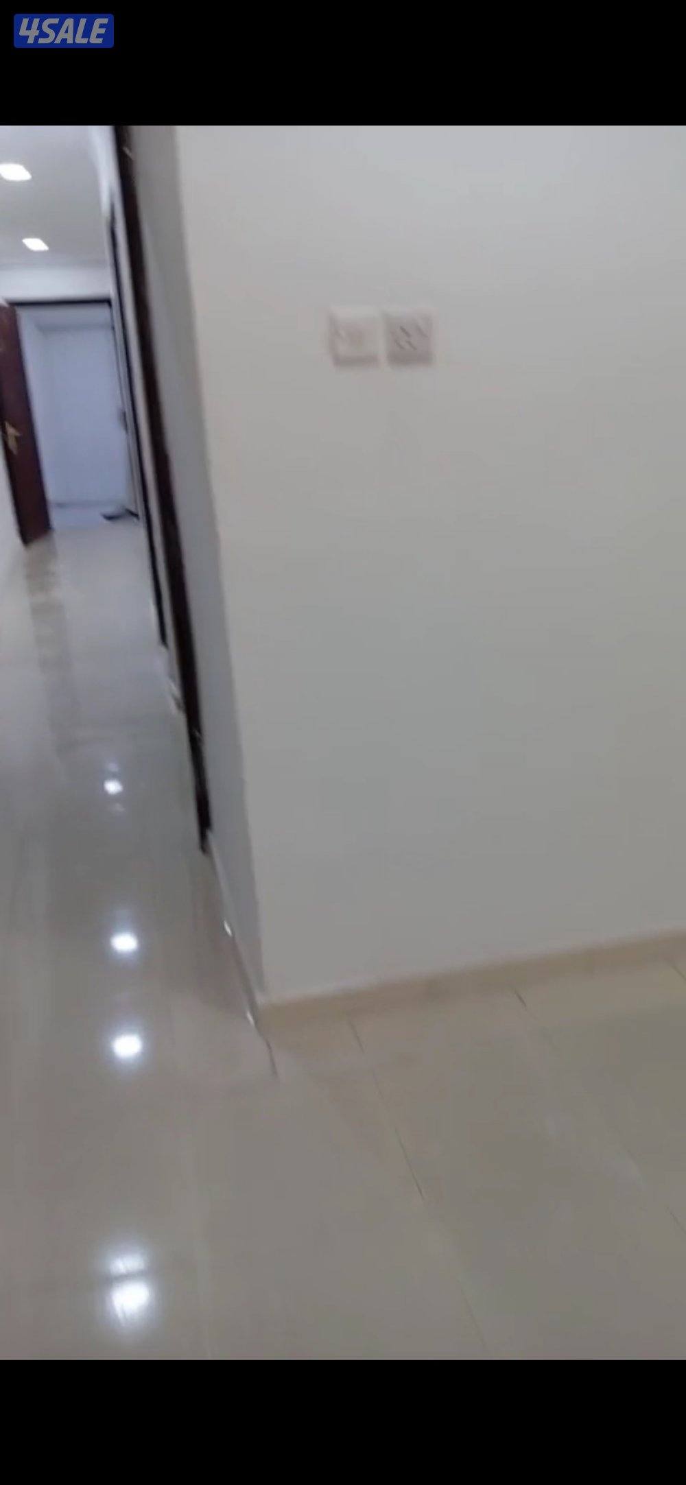 شقة غرفة وصاله  للايجار. قريب م الحهراء Flat  close to hosp4