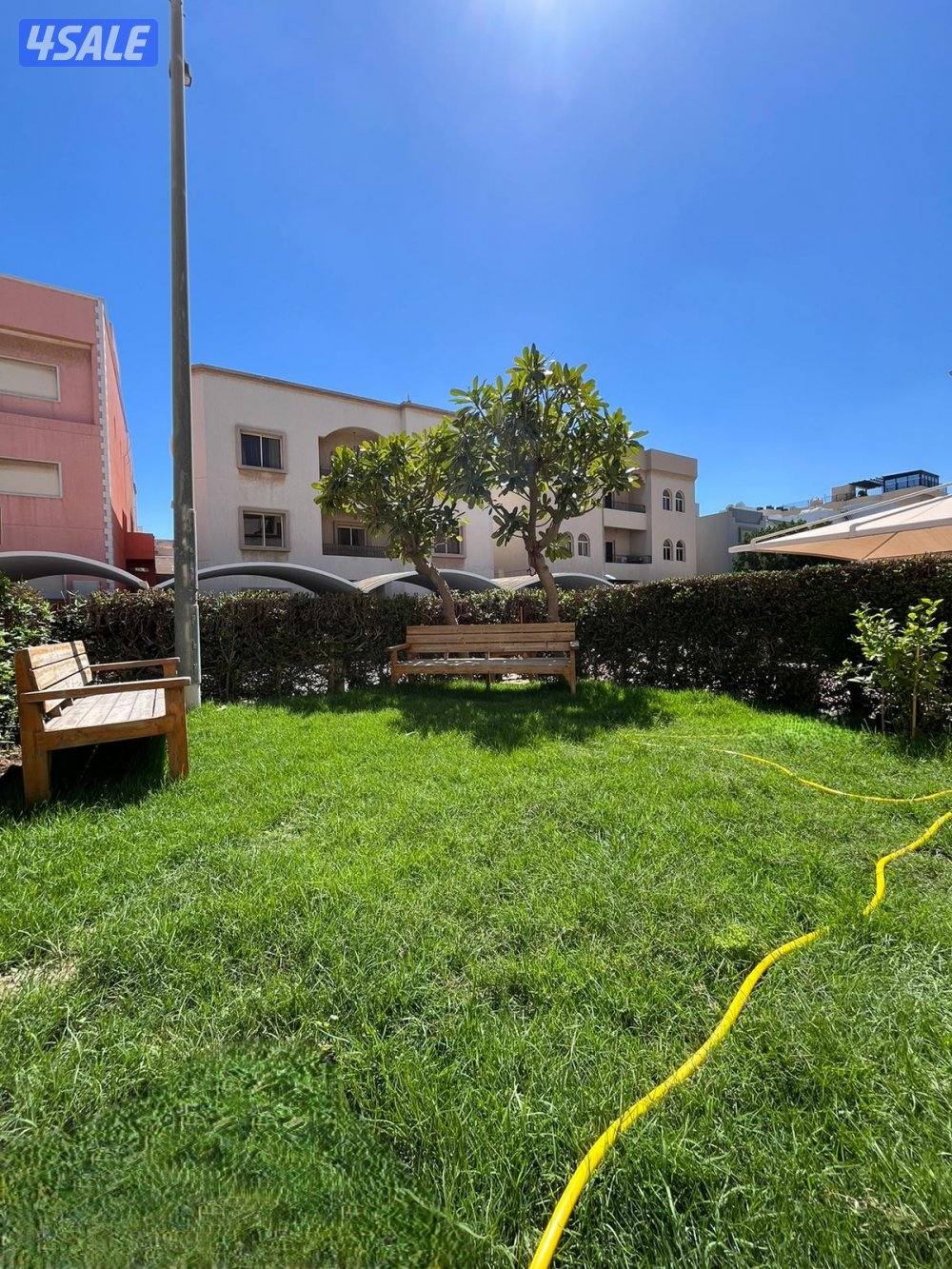 فيلا سكنية 3 أدوار للإيجار في الشهداء0