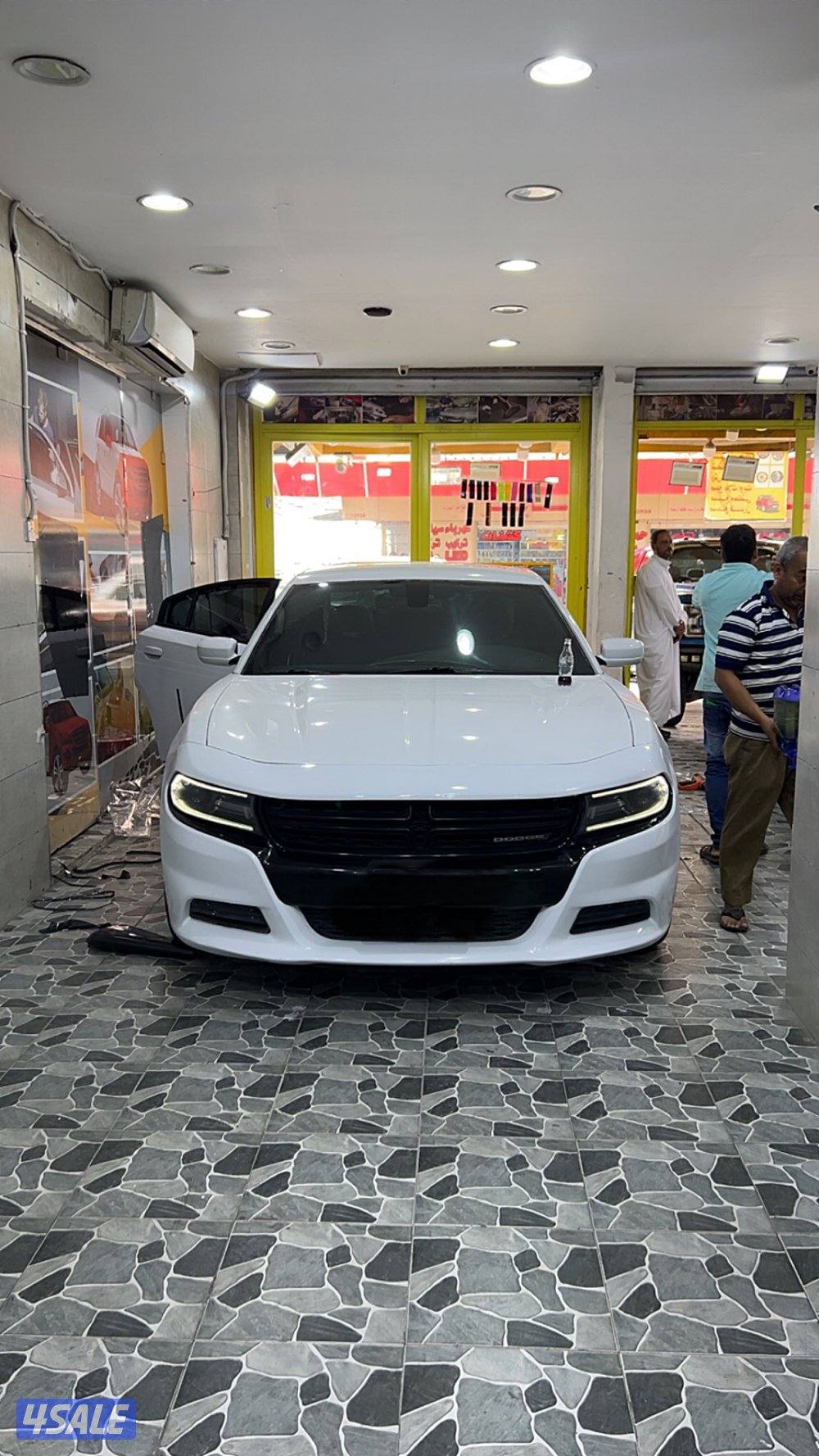 للبيع شارجر 2019 v62