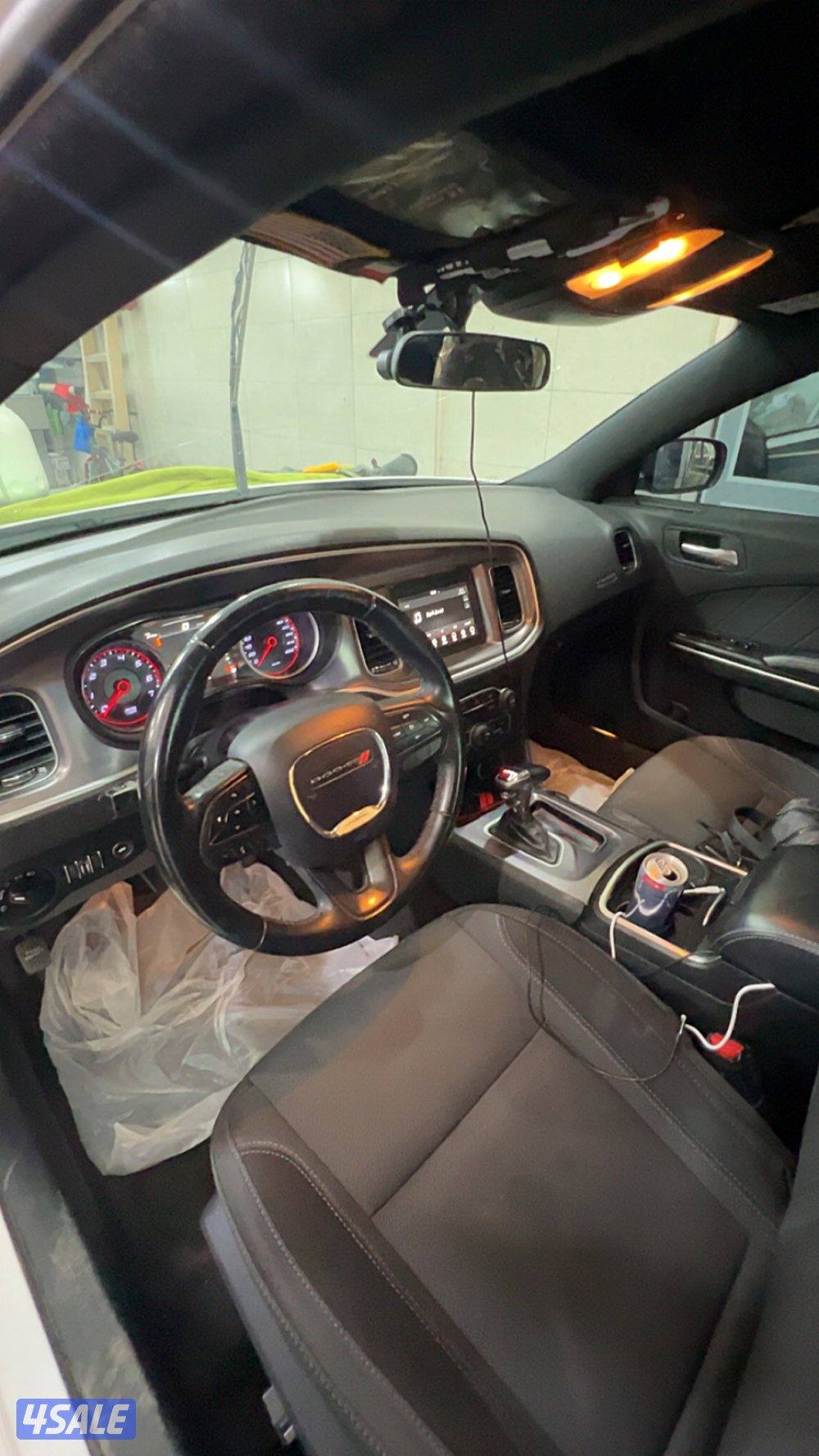 للبيع شارجر 2019 v63