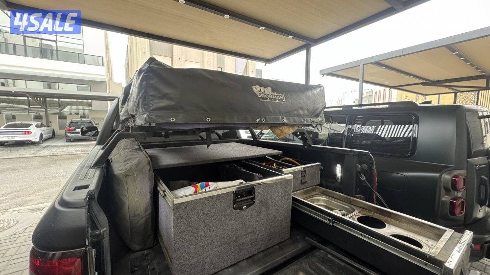 للبيع خيمة آيرون مان + صندوق مطبخ يحتاجون بس تنظيف وتعديل خفيف3