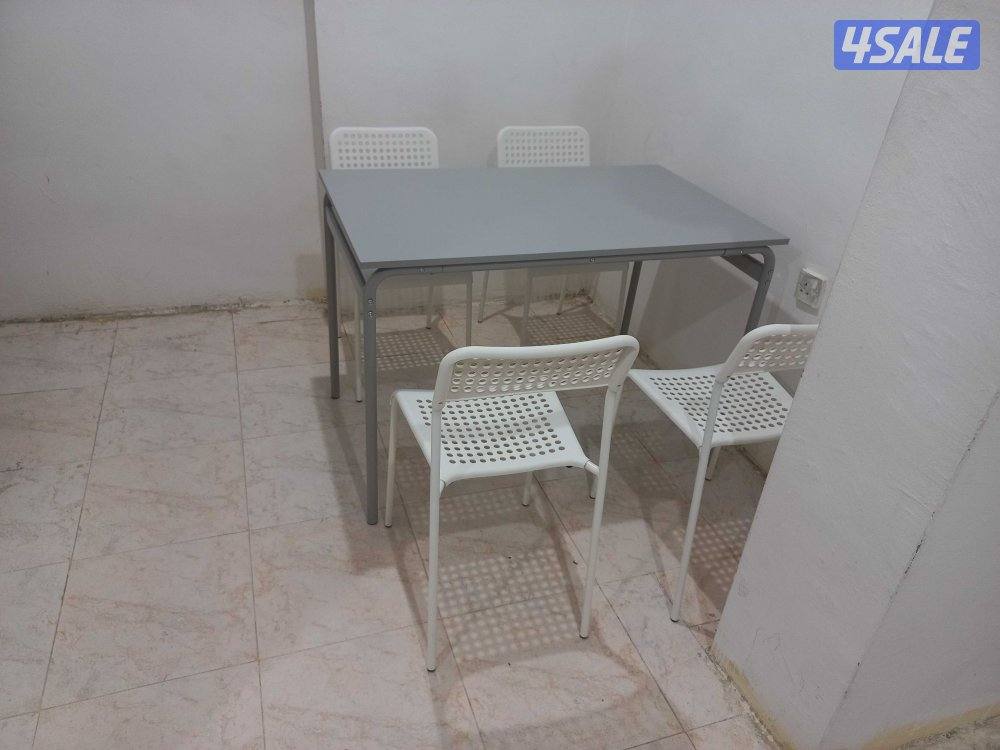 Dining table and 4 chairs0