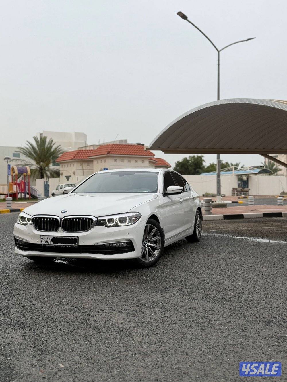 BMW 520i بحالة كالجديدة2