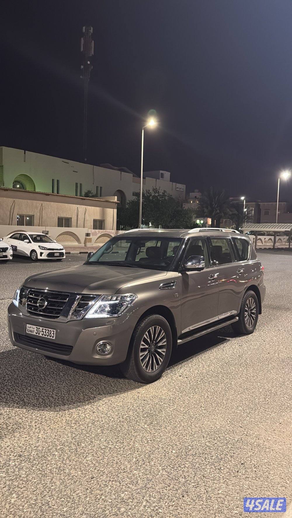 للبيع نيسان باترول بلاتينيوم سيتي0