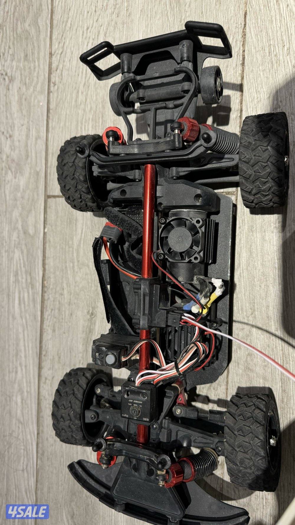 للبيع سياره 1/144