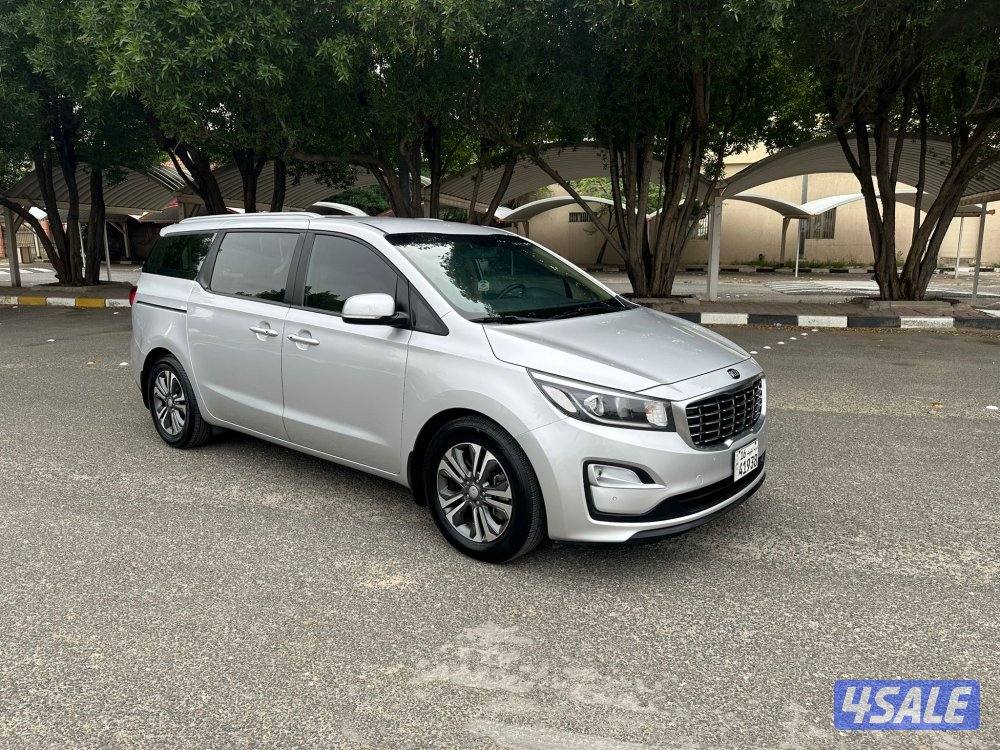 للبيع كيا-كرنفال موديل 2020 ماشي 173الف سيرفس منتظم وكاله3