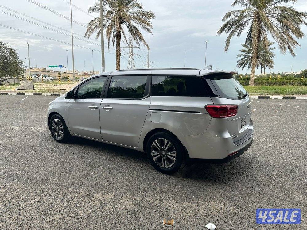 للبيع كيا-كرنفال موديل 2020 ماشي 173الف سيرفس منتظم وكاله6