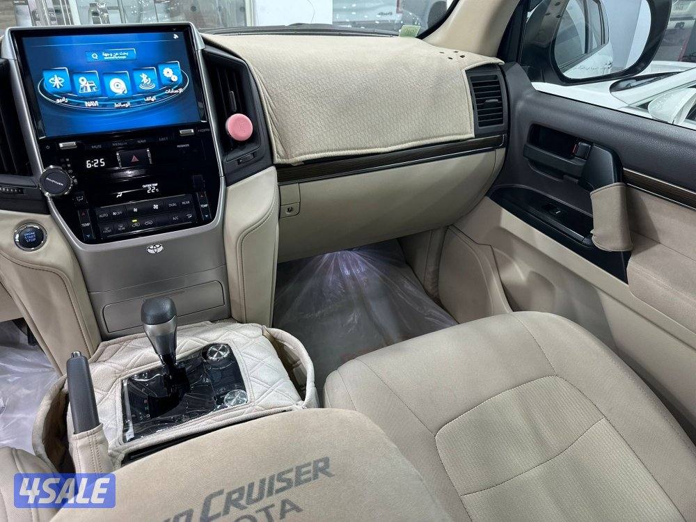 لاندكروزر GXR تورينق موديل ٢٠١٩ وارد الساير عداد ١٠٠ ألف كم6