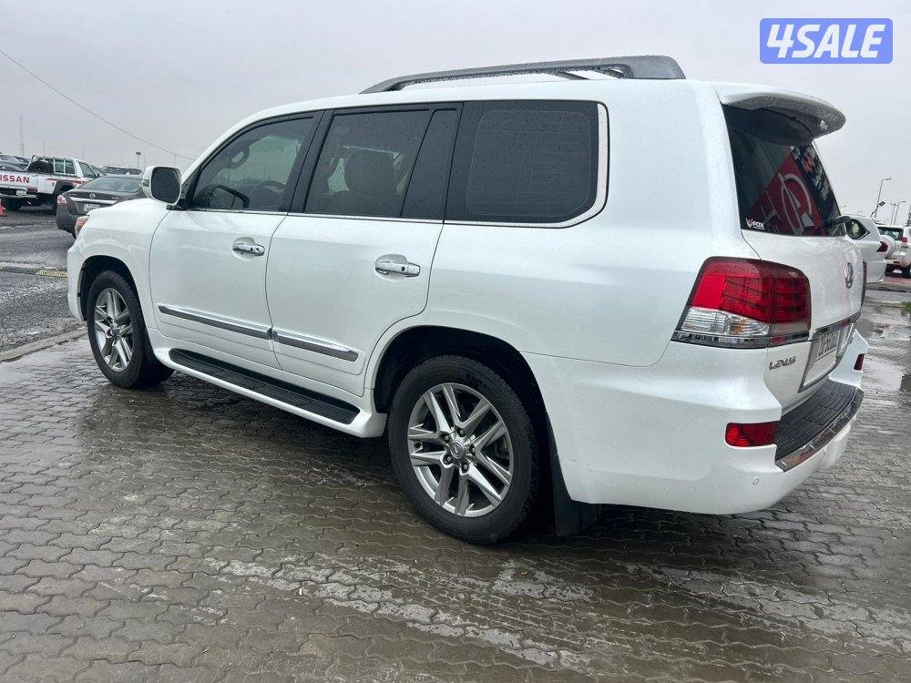 لكزس LX570 درجة ثانيه  موديل 2013 ماشى 207.000 k.m  وارد الساير .صبغ2